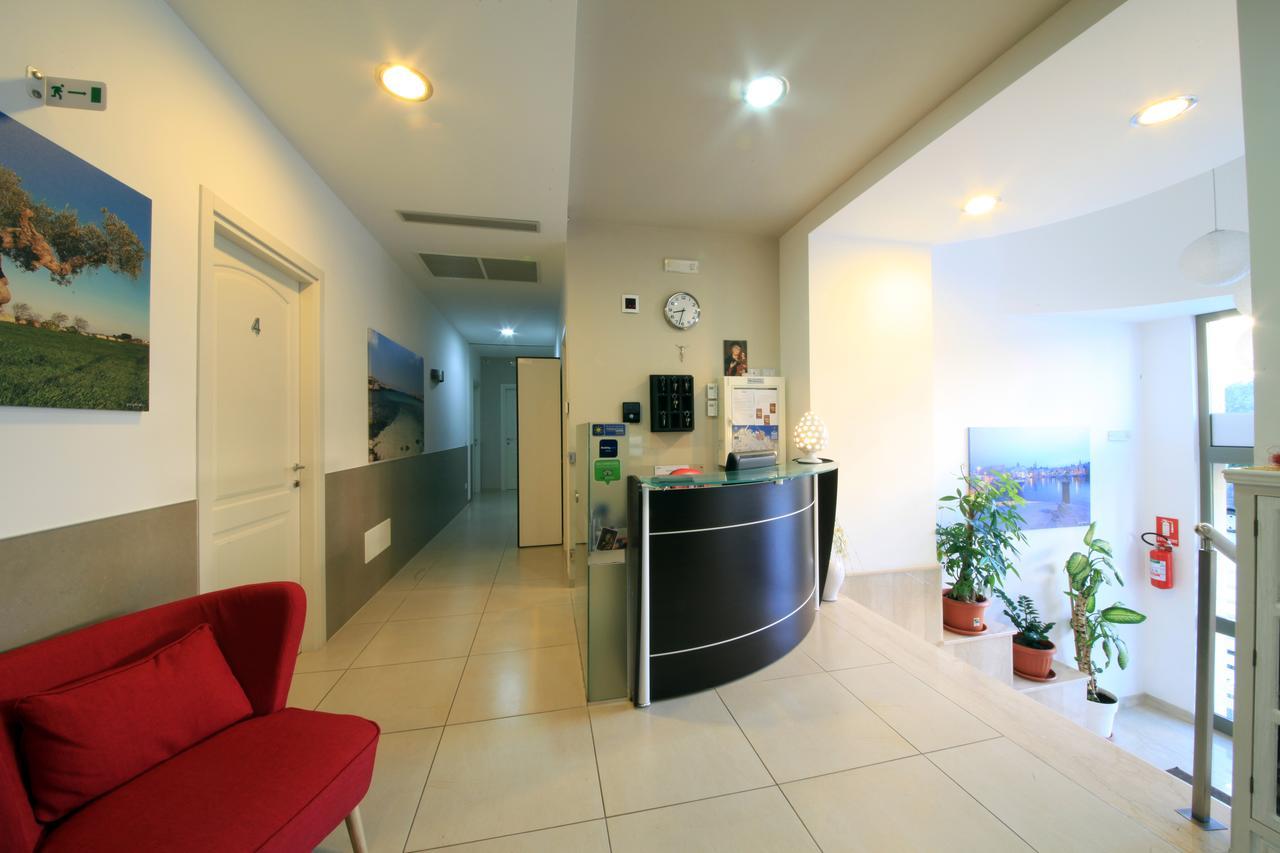 B&B Al Picchio モノーポリ エクステリア 写真