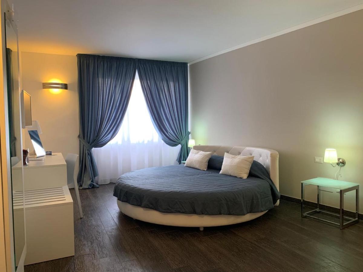 B&B Al Picchio モノーポリ エクステリア 写真